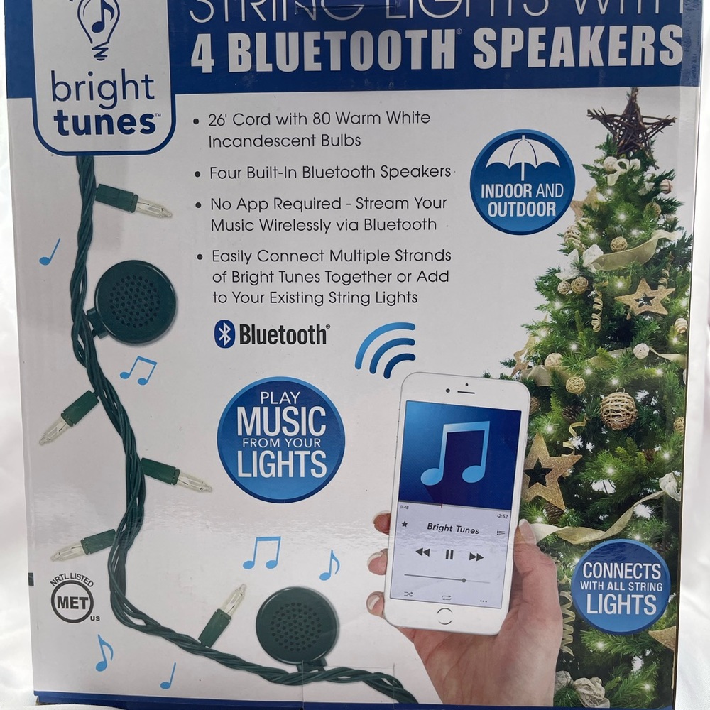 BNIB Strung Lights with 4 Bluetooth speakers 26’ and 80 Bulbs